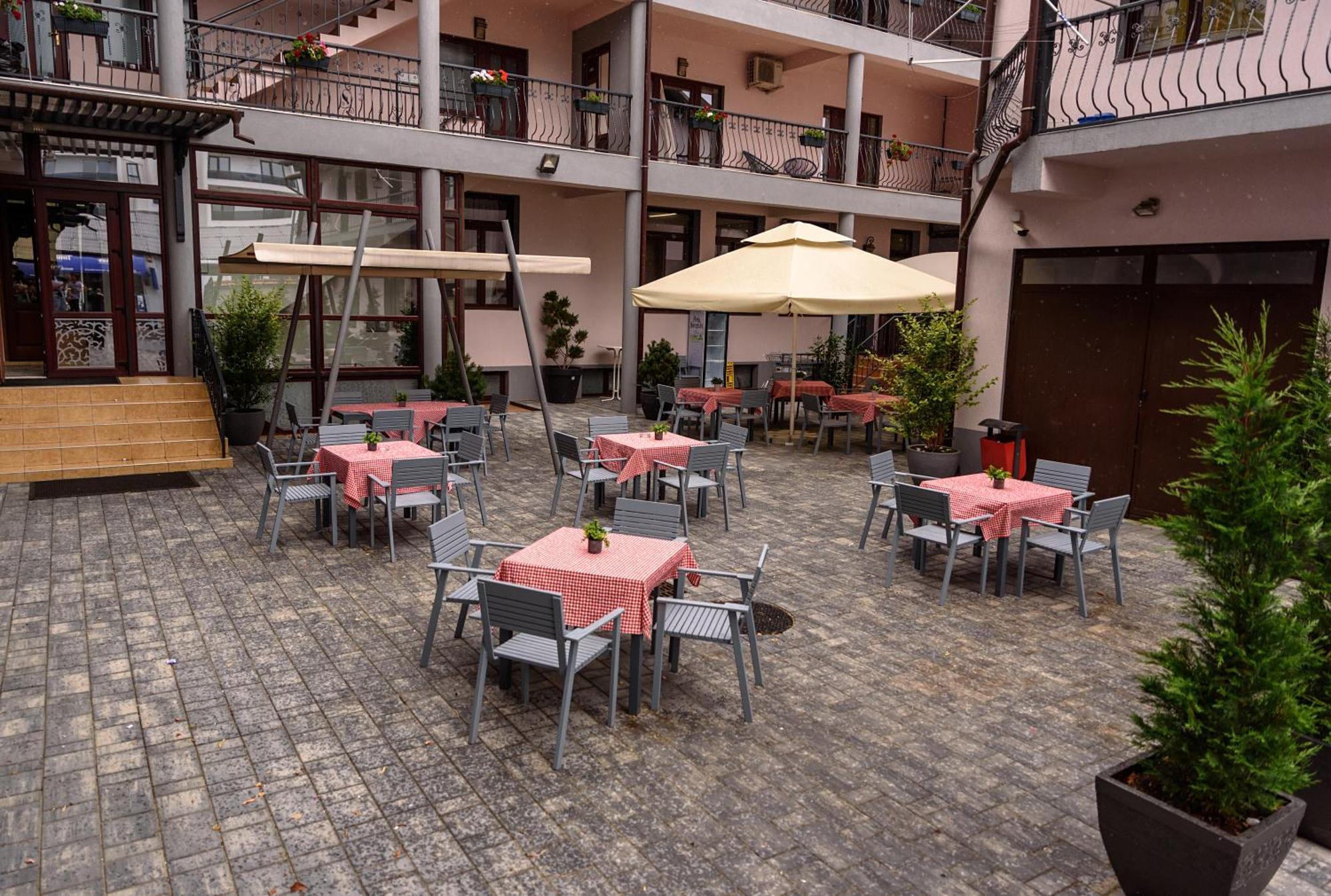 Hotel Stefani Сибиу Экстерьер фото