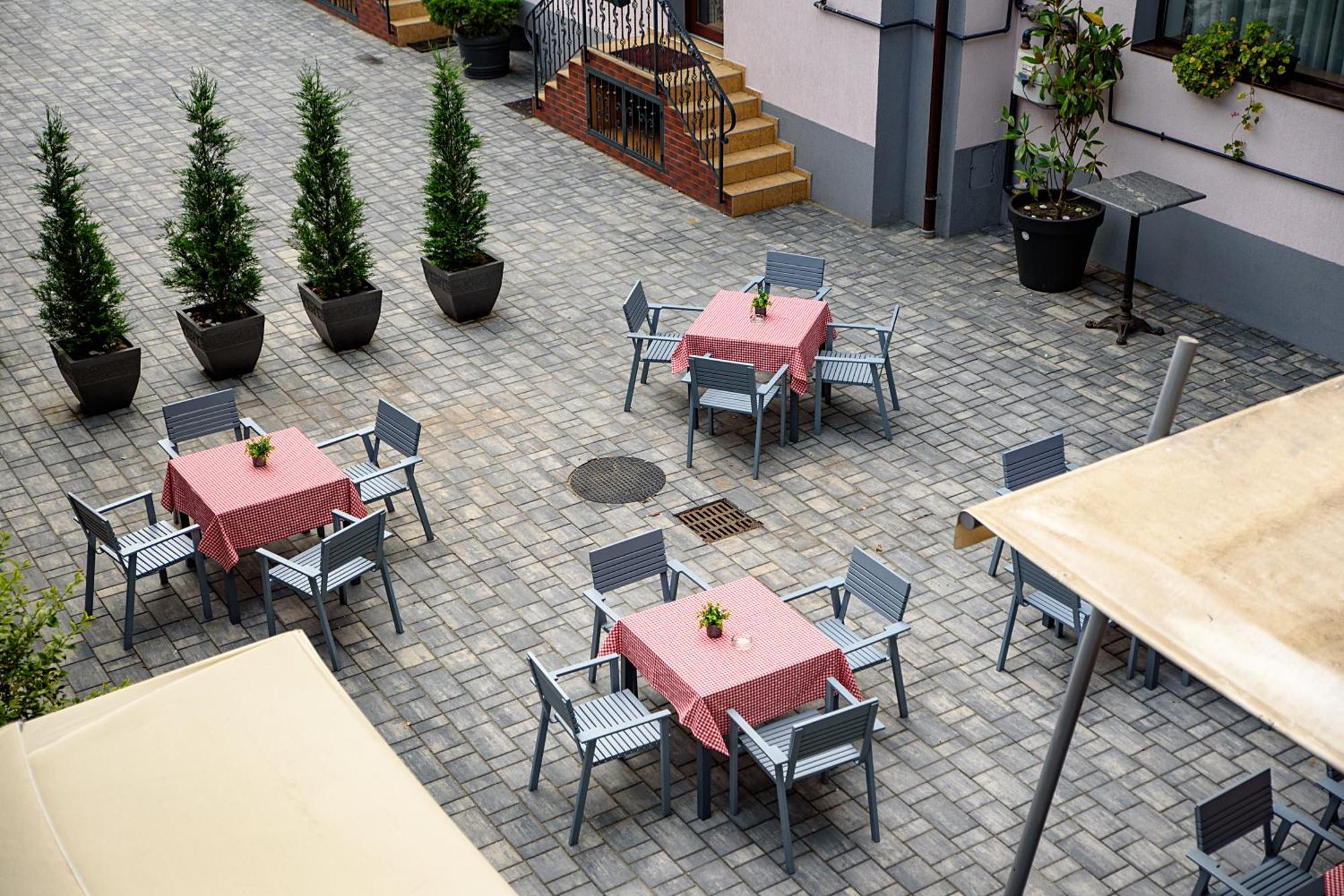 Hotel Stefani Сибиу Экстерьер фото
