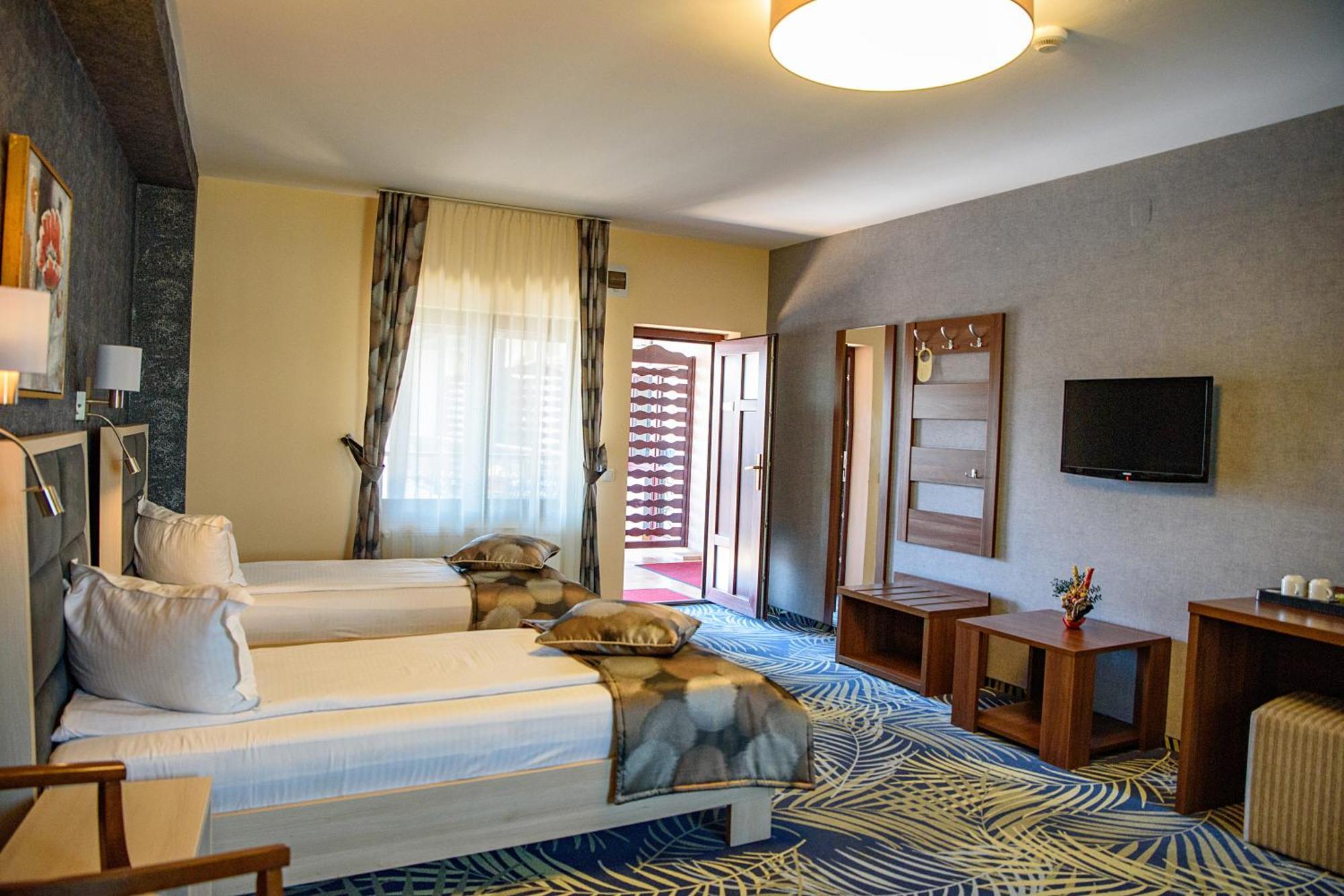 Hotel Stefani Сибиу Экстерьер фото