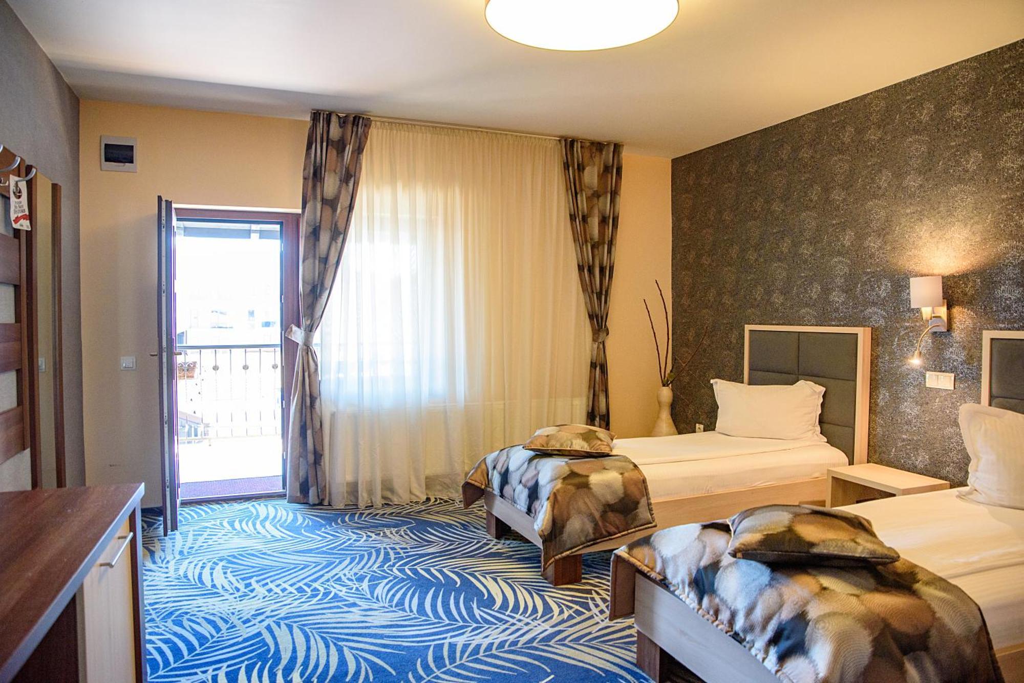 Hotel Stefani Сибиу Экстерьер фото
