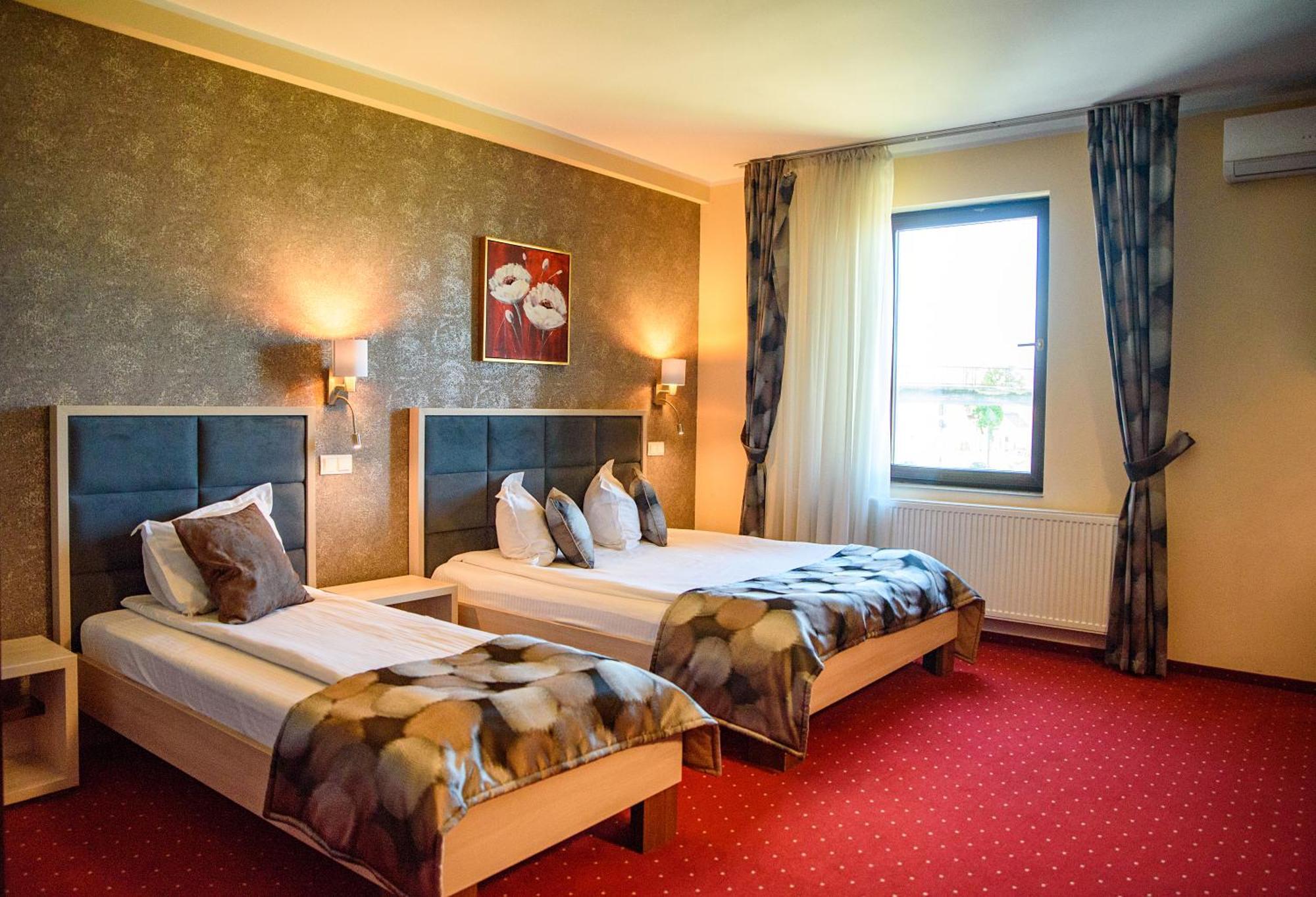 Hotel Stefani Сибиу Экстерьер фото