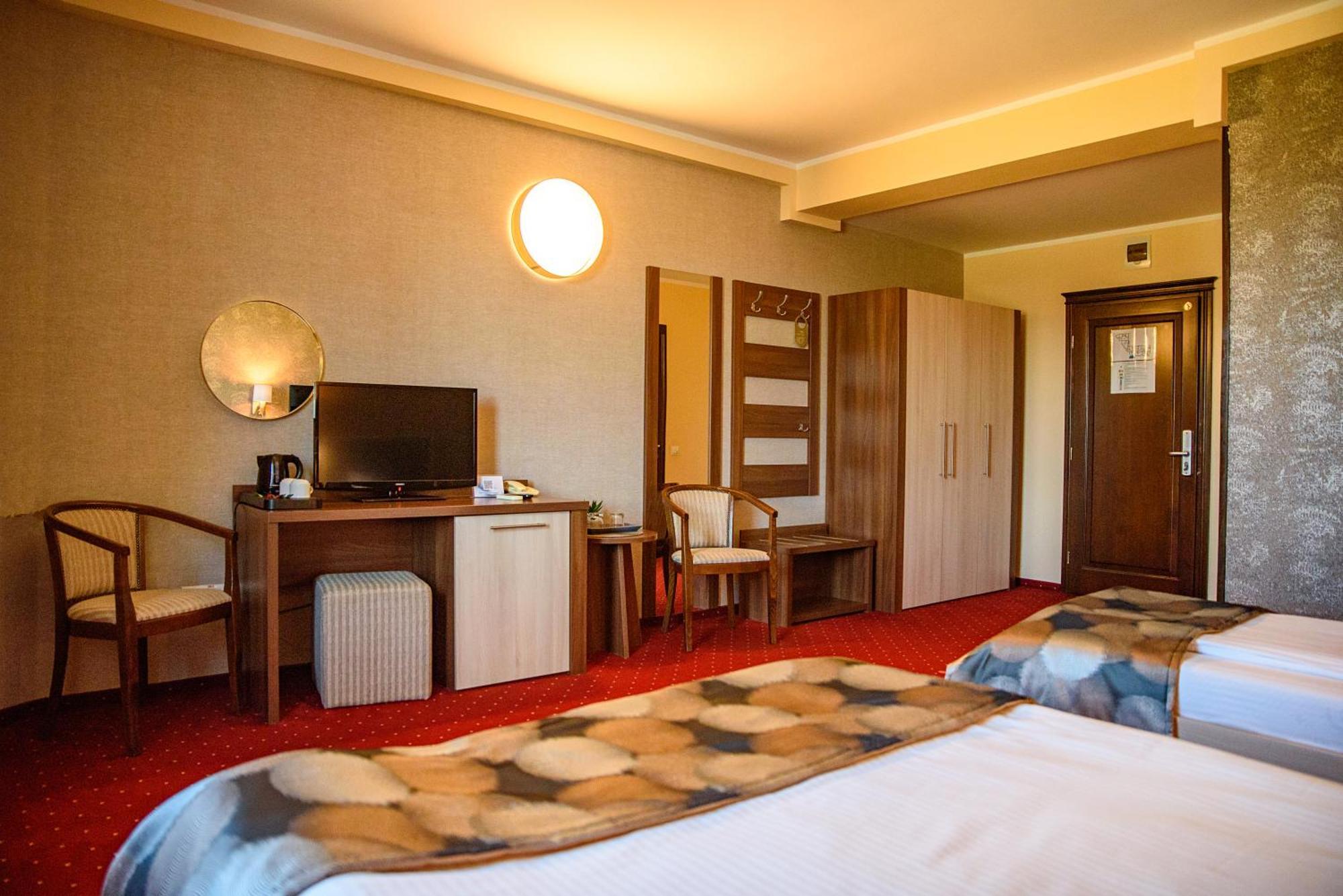 Hotel Stefani Сибиу Экстерьер фото