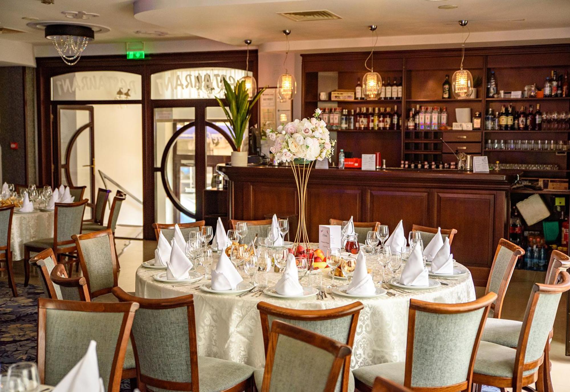 Hotel Stefani Сибиу Экстерьер фото