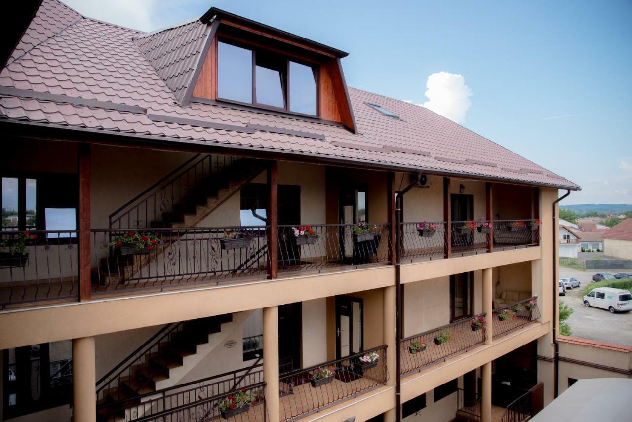 Hotel Stefani Сибиу Экстерьер фото