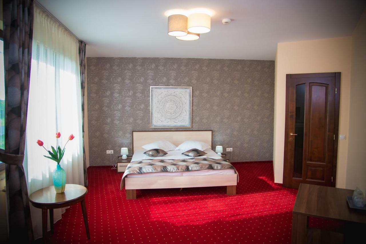 Hotel Stefani Сибиу Экстерьер фото