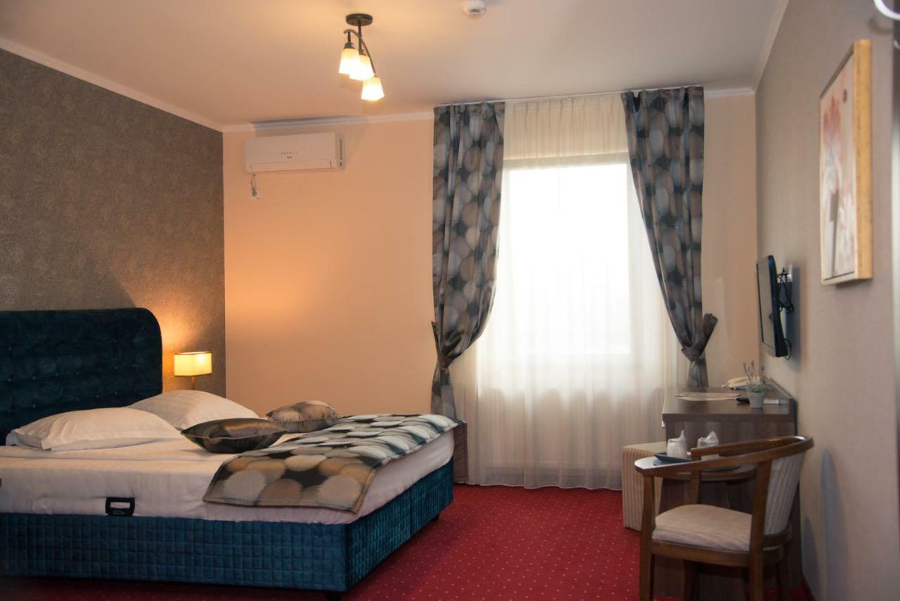 Hotel Stefani Сибиу Экстерьер фото