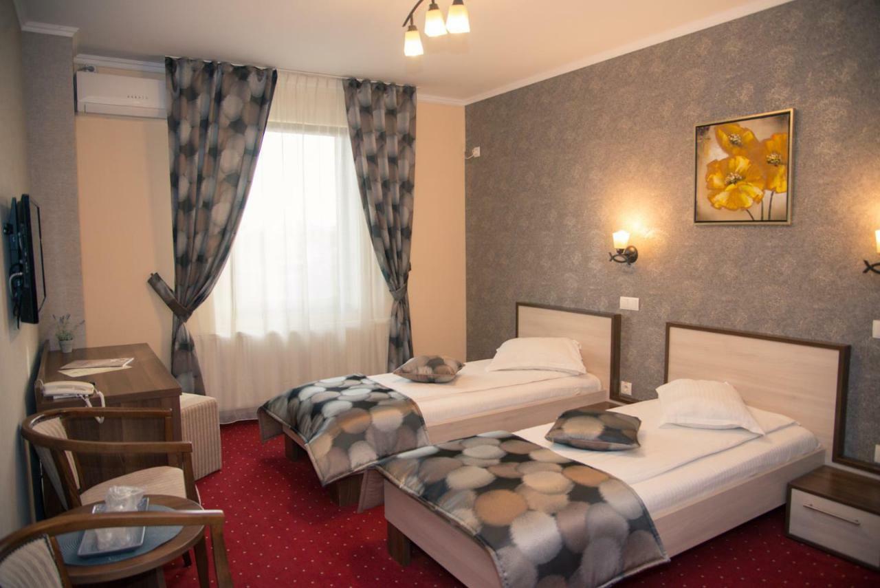 Hotel Stefani Сибиу Экстерьер фото